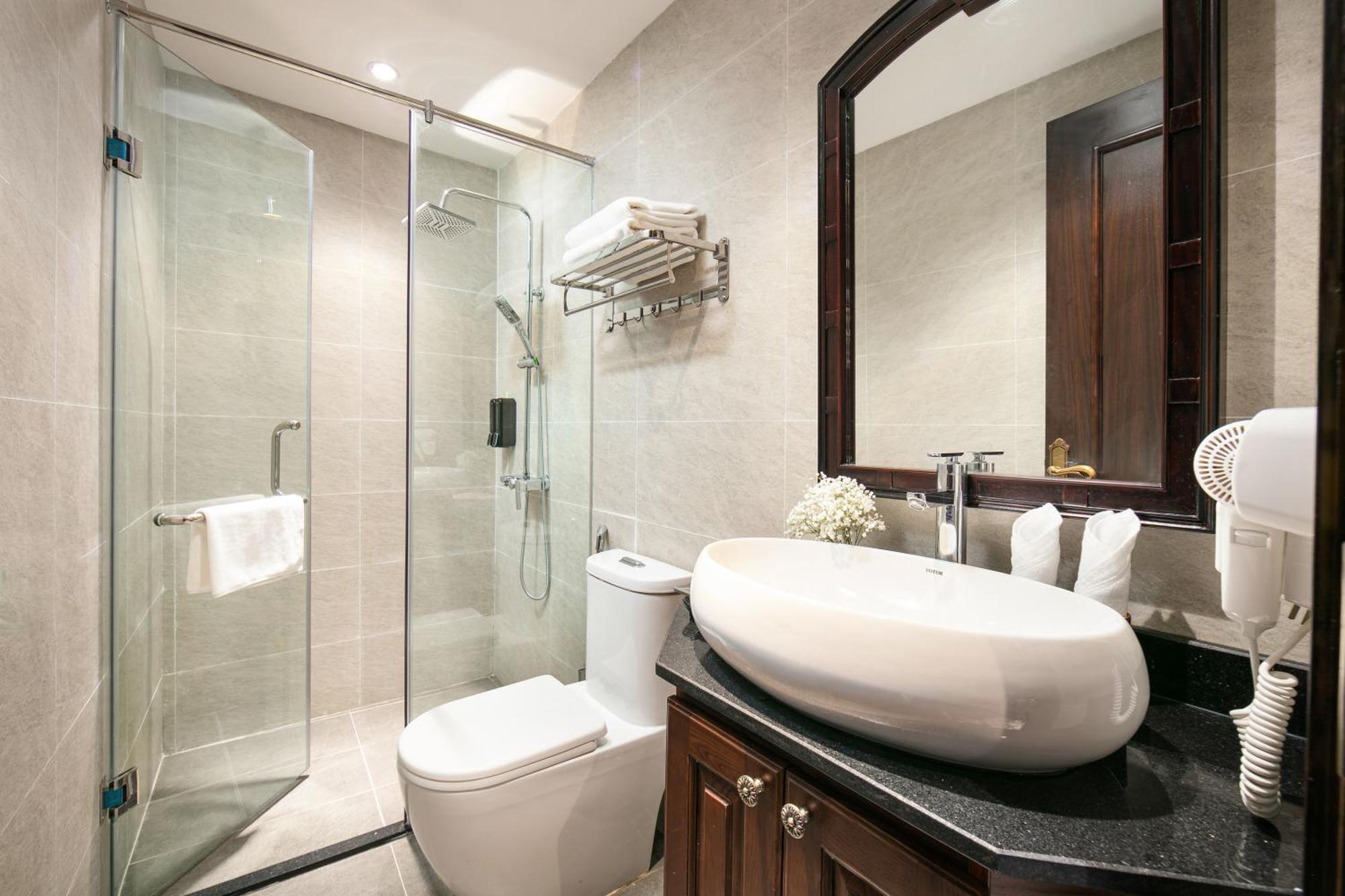 Salute Premium Hotel & Spa Hanoi Exterior photo